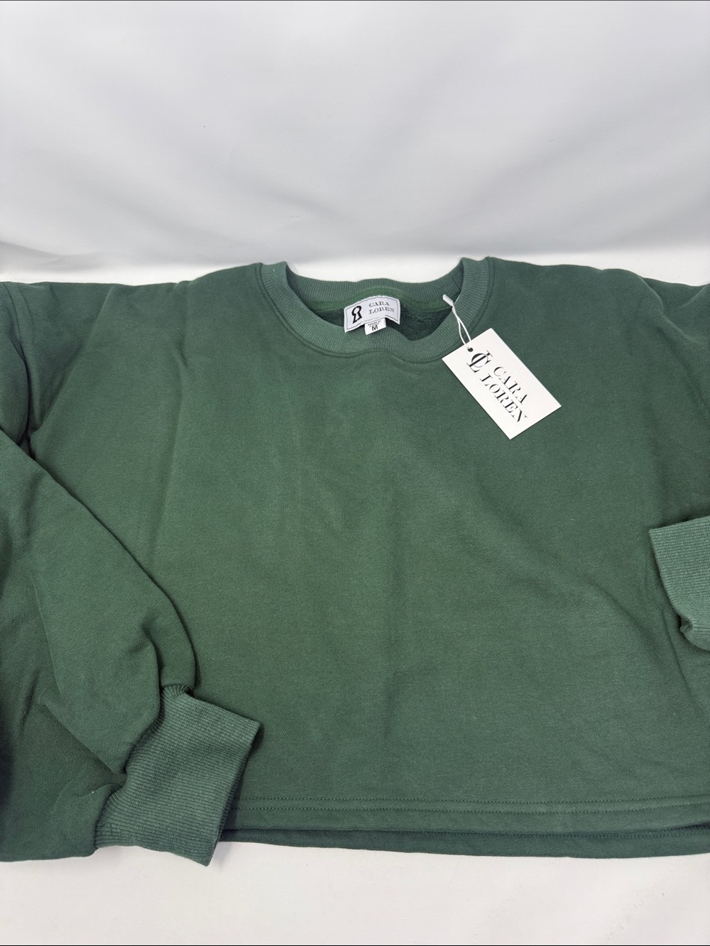 Cara Loren Dark Green Crewneck Crop Sweatshirt size M